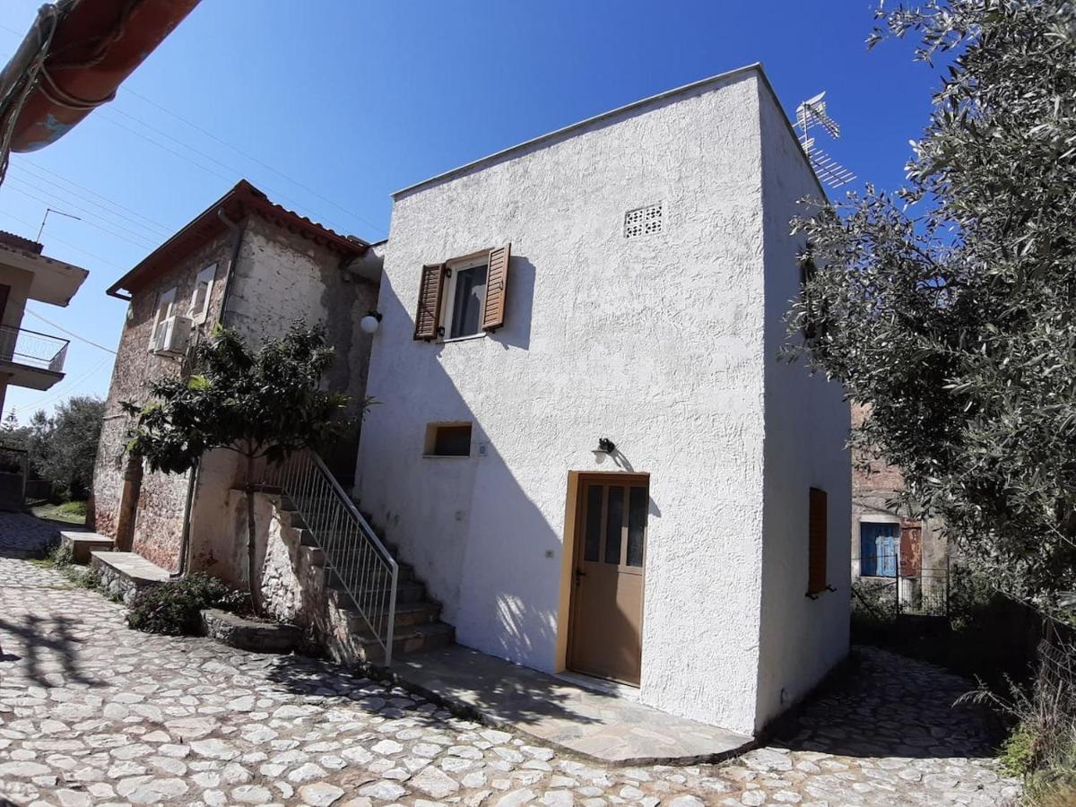 Pirgaki Studios Kardamyli Exterior photo