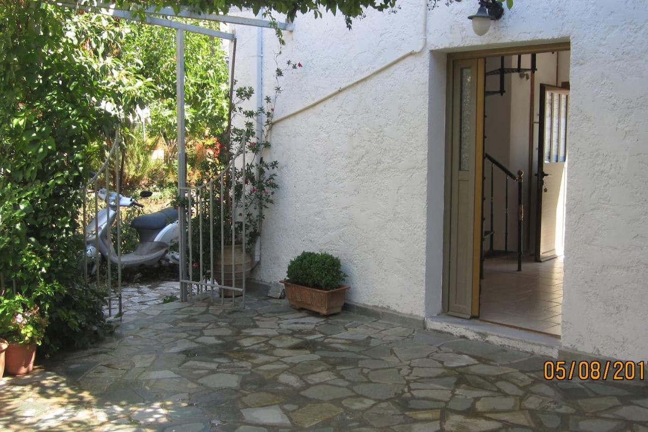 Pirgaki Studios Kardamyli Exterior photo
